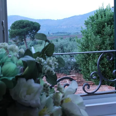 Casale Santa Maria Di San Vittorino Apartment