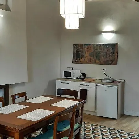 Casale Santa Maria Di San Vittorino Apartment